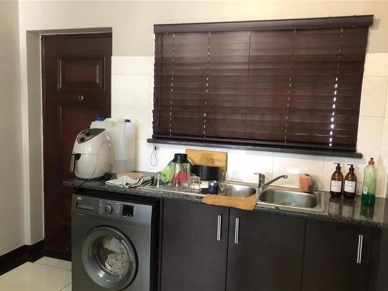 1 Bed 1 Bath apartment for rent in Noordwyk - Photo 6