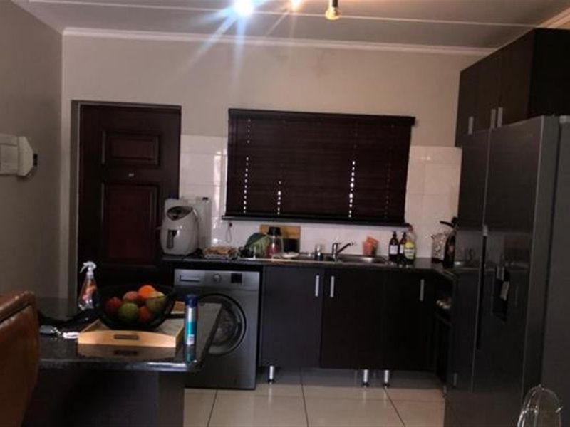 1 Bed 1 Bath apartment for rent in Noordwyk - Photo 4