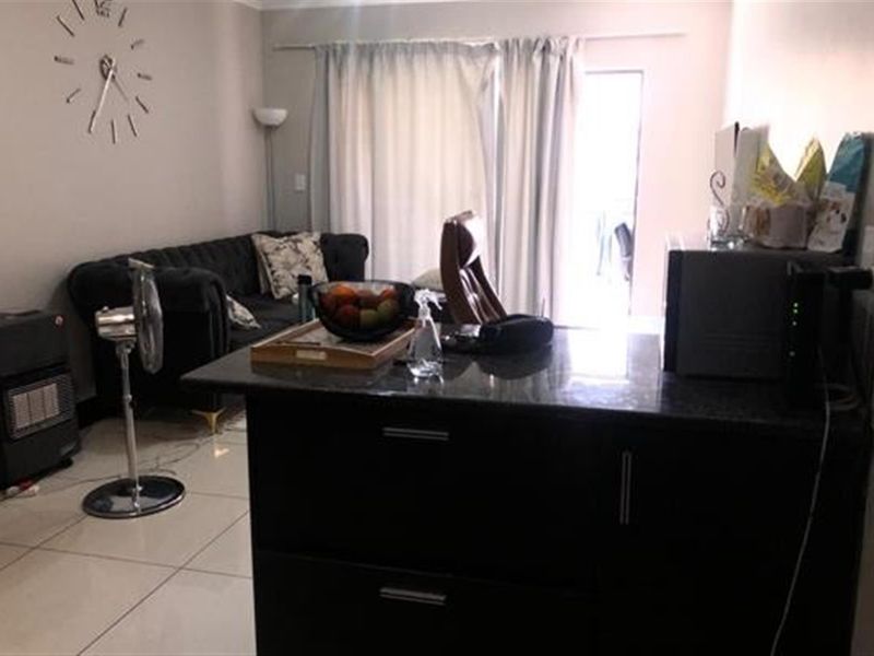 1 Bed 1 Bath apartment for rent in Noordwyk - Photo 5