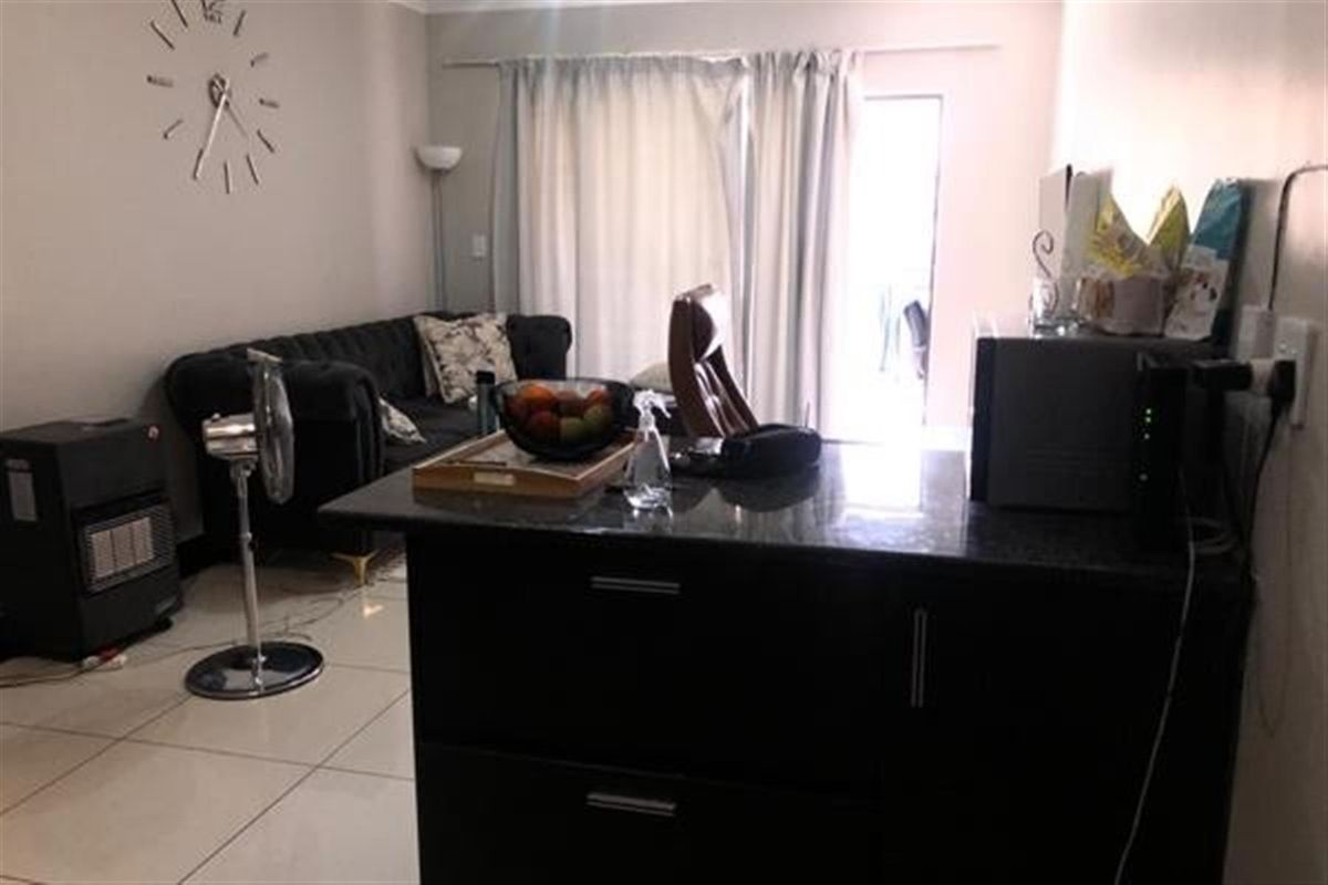 1 Bed 1 Bath apartment for rent in Noordwyk - Photo 5