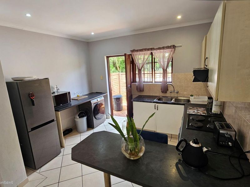 Beautiful tranquil 2 bedroom Townhouse For Sale in a Picturesque Eco Estate - Photo 10