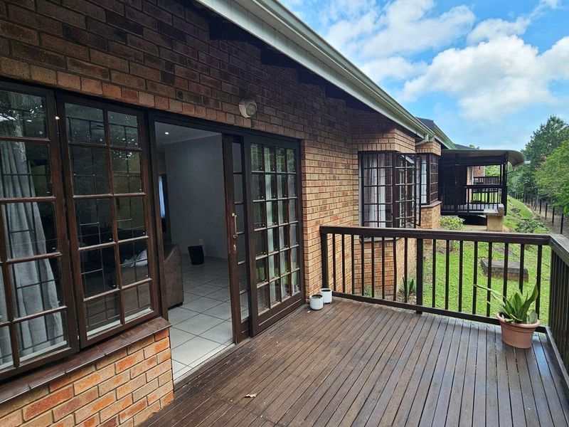 Beautiful tranquil 2 bedroom Townhouse For Sale in a Picturesque Eco Estate - Photo 5