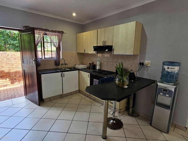 Beautiful tranquil 2 bedroom Townhouse For Sale in a Picturesque Eco Estate - Photo 8