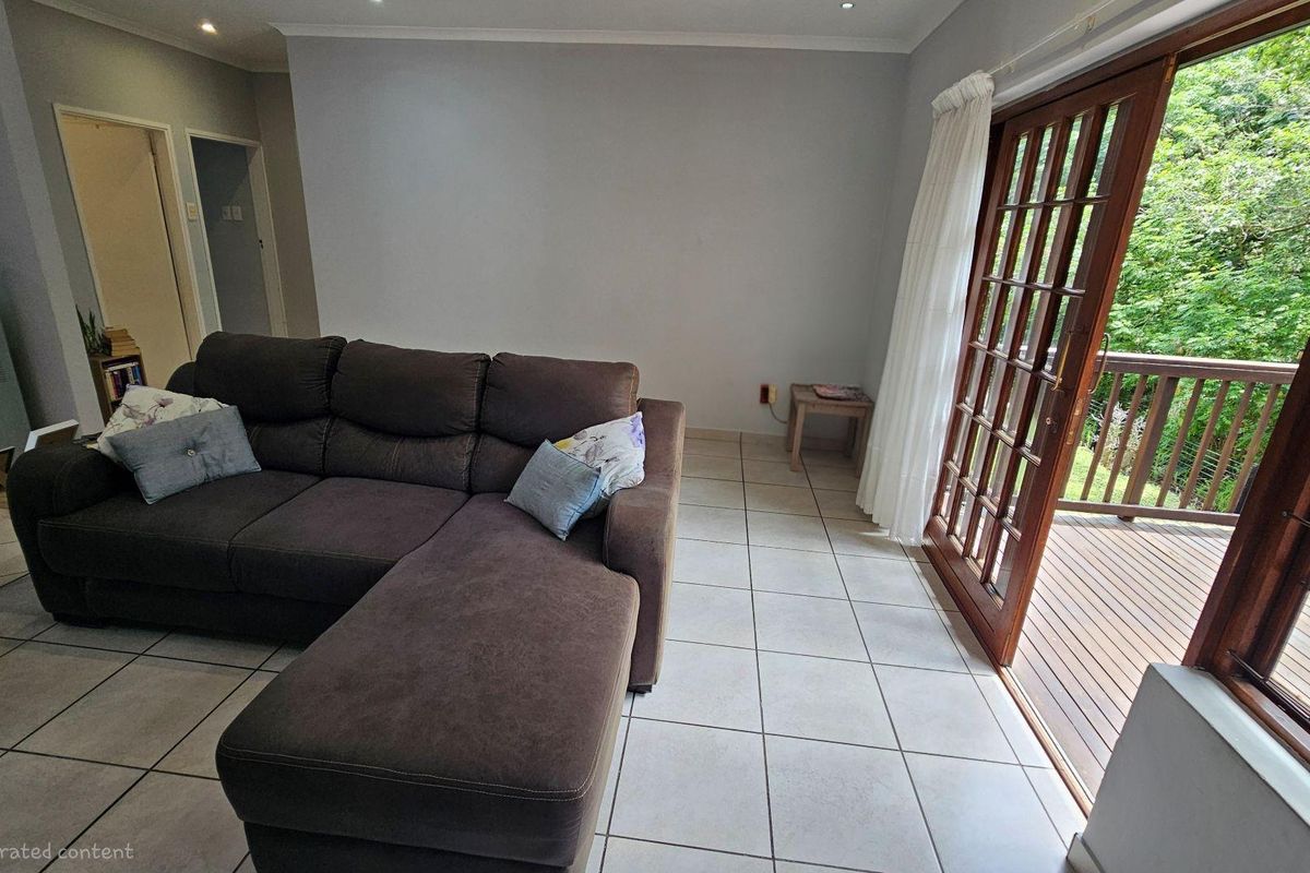 Beautiful tranquil 2 bedroom Townhouse For Sale in a Picturesque Eco Estate - Photo 4