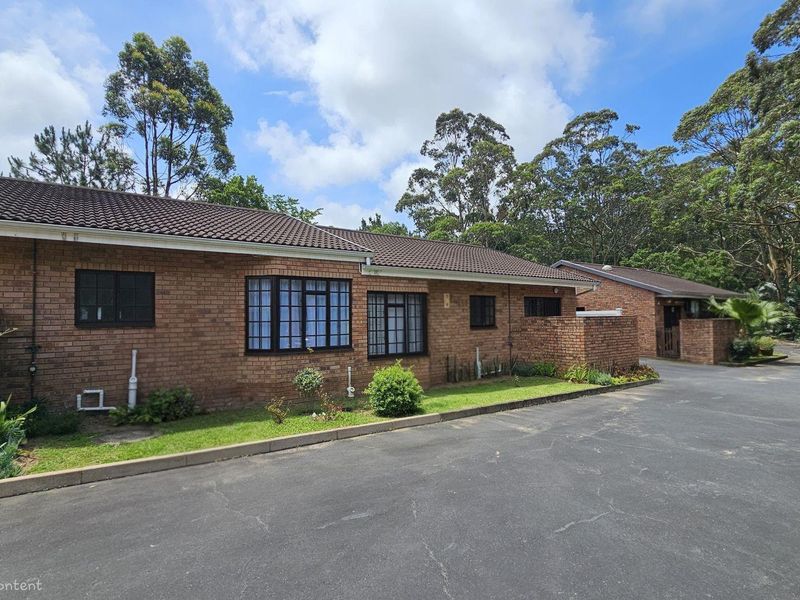 Beautiful tranquil 2 bedroom Townhouse For Sale in a Picturesque Eco Estate - Photo 1