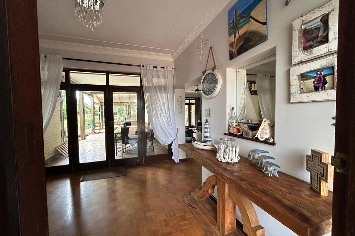 Magnificent Smart Home For Sale , with two flatlets in Shelly Beach - Photo 5