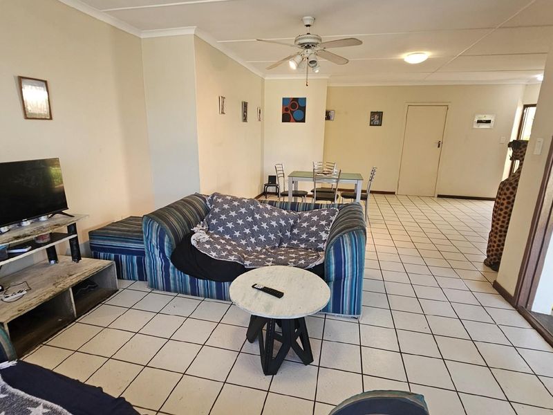 3 Bedroom Apartment For Sale in Margate, KwaZulu Natal - Photo 7