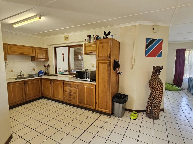 3 Bedroom Apartment For Sale in Margate, KwaZulu Natal - Photo 4