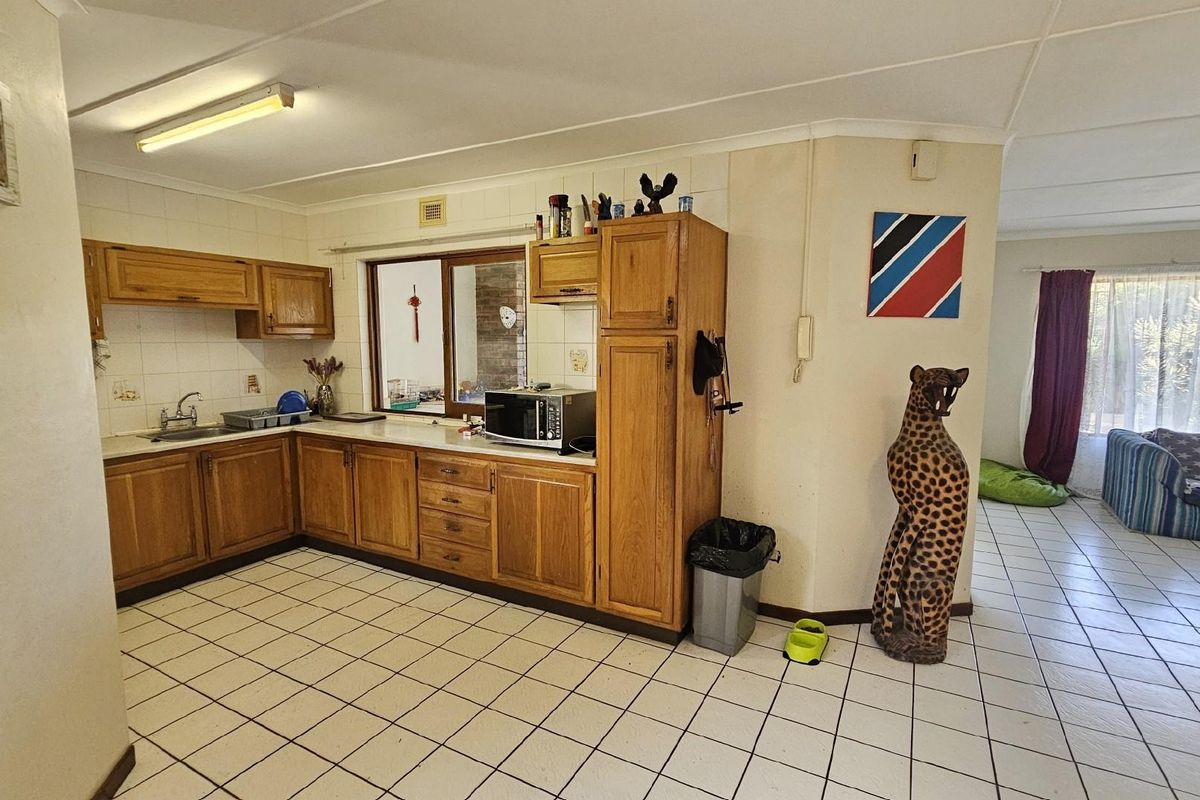 3 Bedroom Apartment For Sale in Margate, KwaZulu Natal - Photo 4