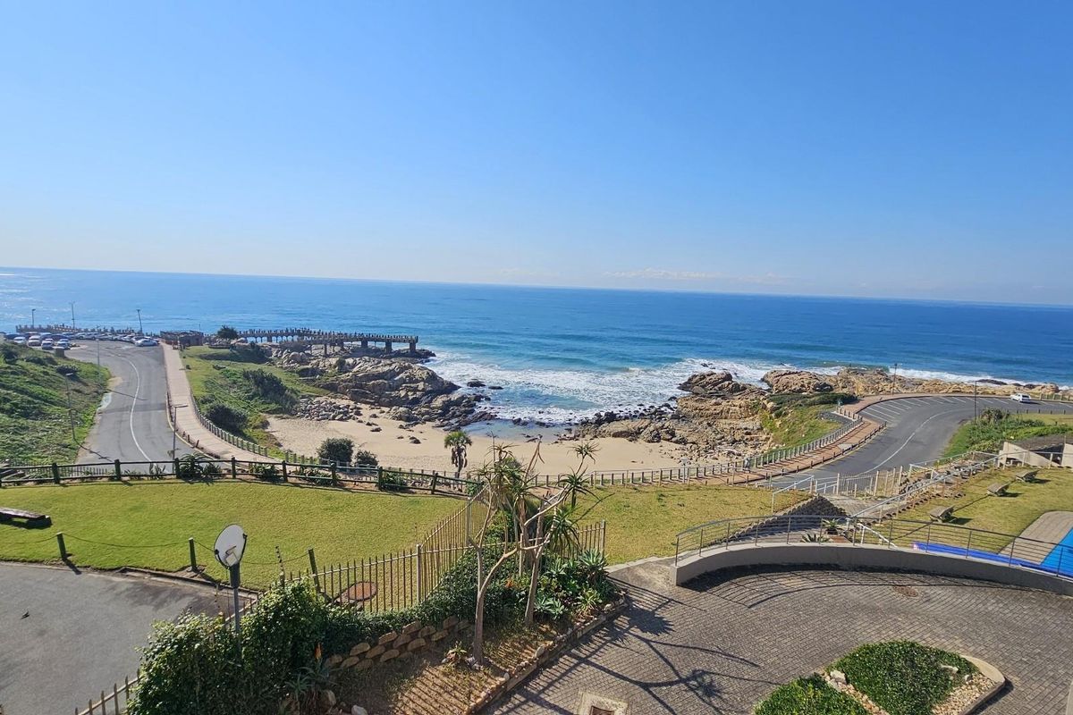 Beautiful Beachfront Apartment For Sale on the Margate Golden Mile, KwaZulu Natal - Photo 2