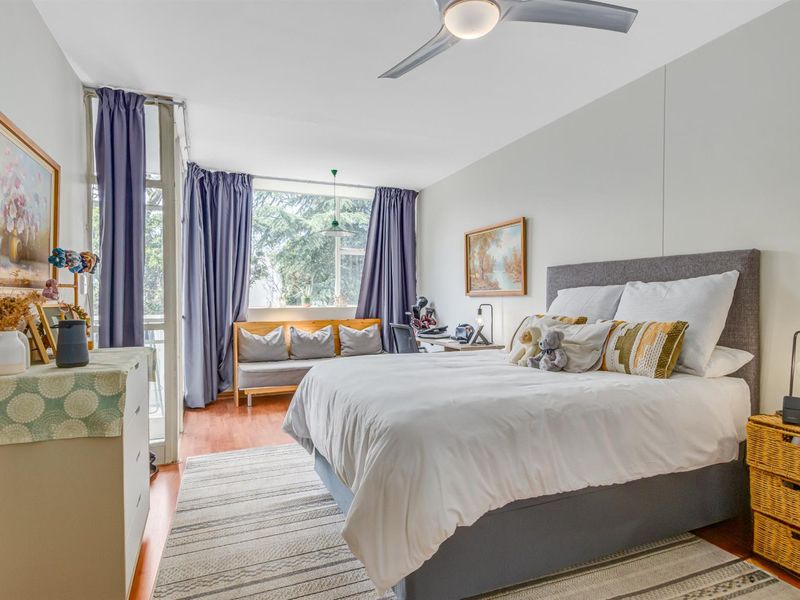 Lovely 2 bed 2 bath with gas stove, inverter, water back-up and magnificent views. - Photo 9