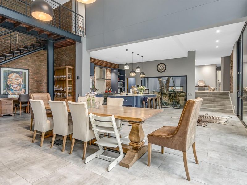 5bed 4bath beautiful home in a Boomed Enclave for Sale in Bryanston - Photo 8