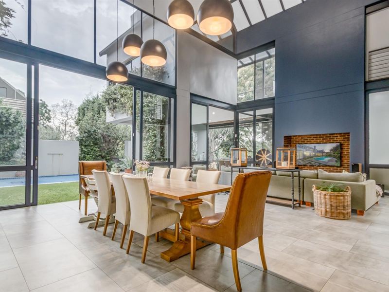 5bed 4bath beautiful home in a Boomed Enclave for Sale in Bryanston - Photo 7