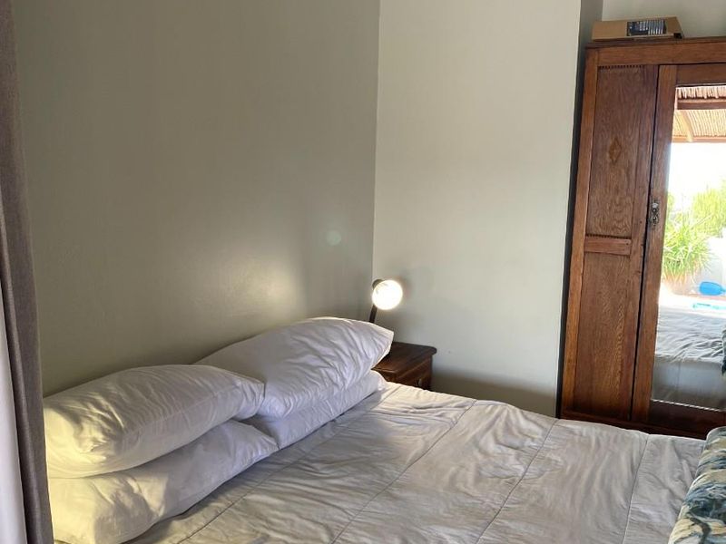 Charming 3-Bedroom Home with Mountain Views - Photo 8