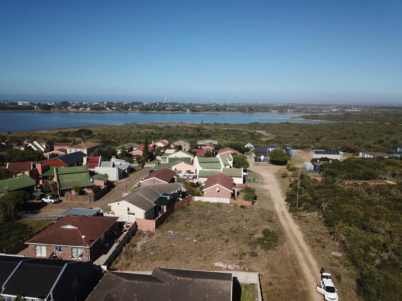 Affordable Coastal Opportunity - Level 306sqm Stand in Quiet Aston Bay - Photo 2