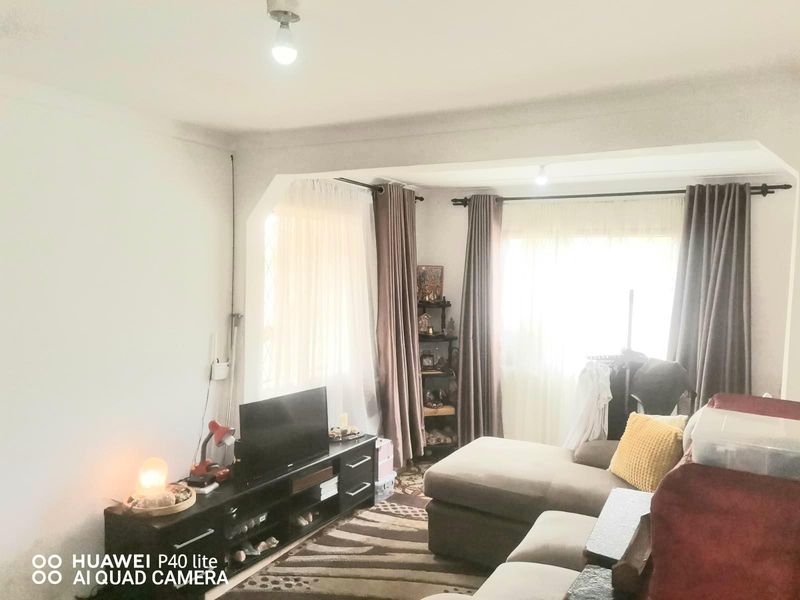 2 Bedroom House for Sale in Trenance Manor, Phoenix, KwaZulu Natal - Photo 6