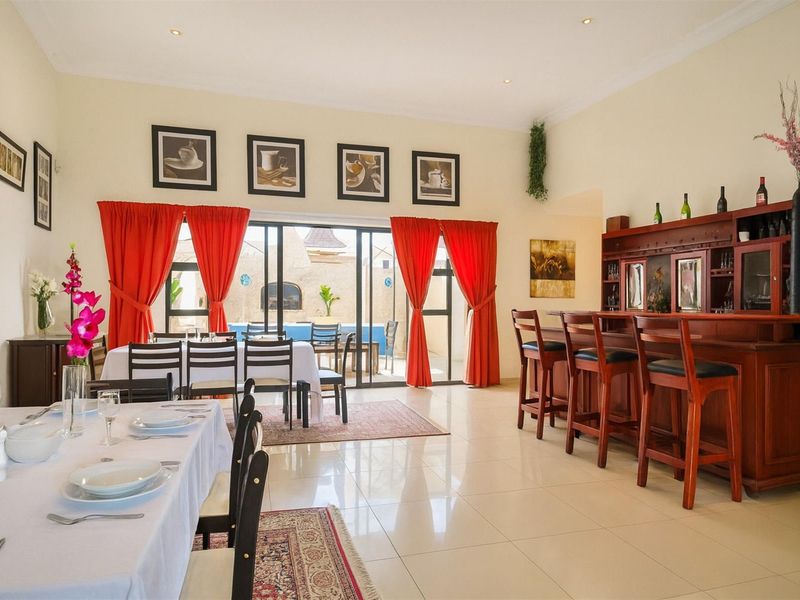 Guest House For Sale in Melkbosstrand - Photo 7