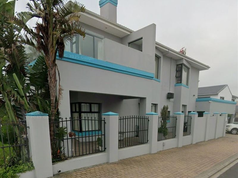 Guest House For Sale in Melkbosstrand - Photo 9
