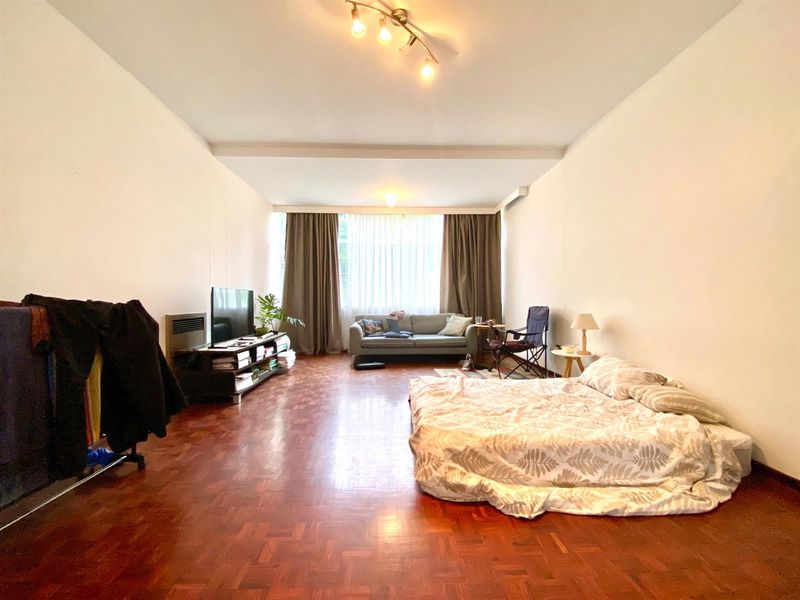 Large 1 Bed Apartment For Sale in Eltonhill! - Photo 4