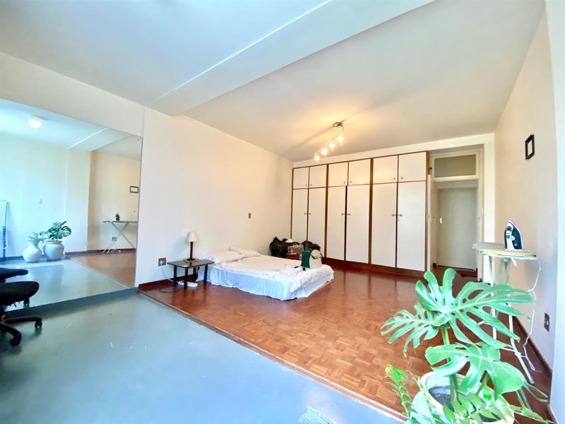 Large 1 Bed Apartment For Sale in Eltonhill! - Photo 10