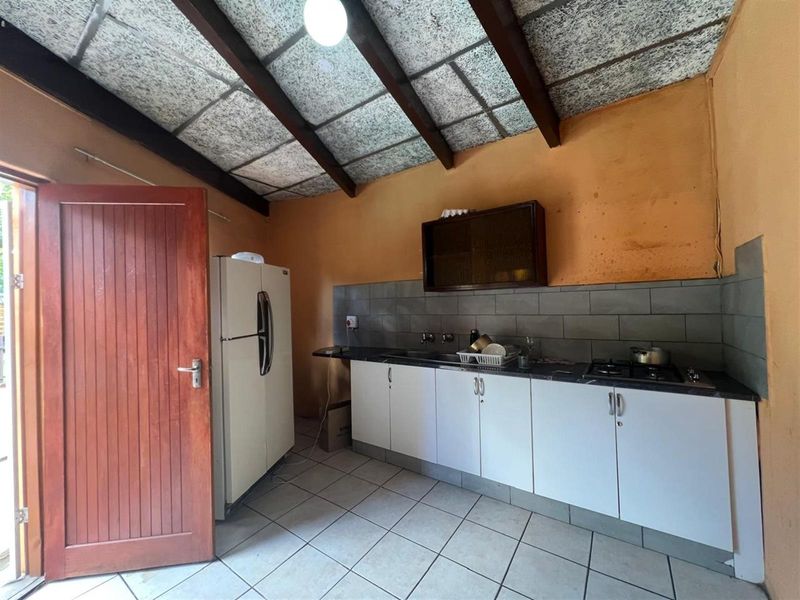 A 20 Bedroom house for sale in Bedworthpark, Vereeniging - Photo 6