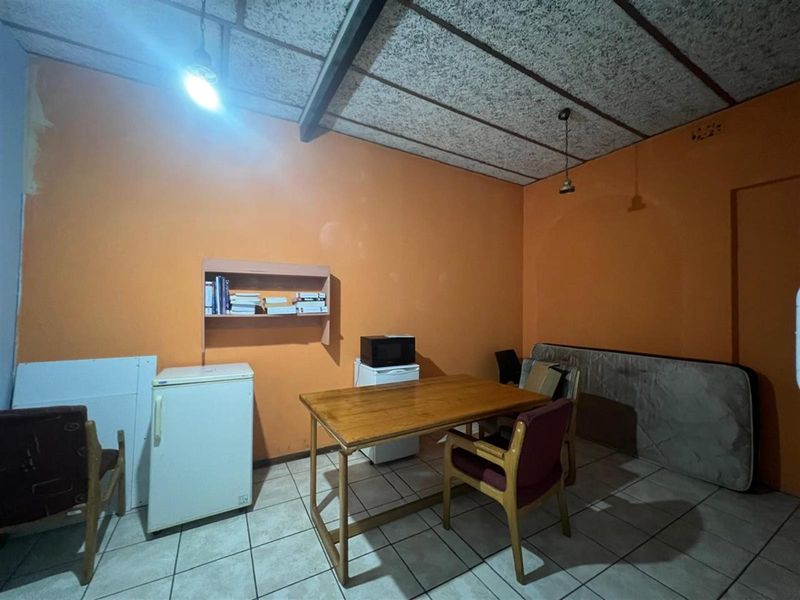 A 20 Bedroom house for sale in Bedworthpark, Vereeniging - Photo 9