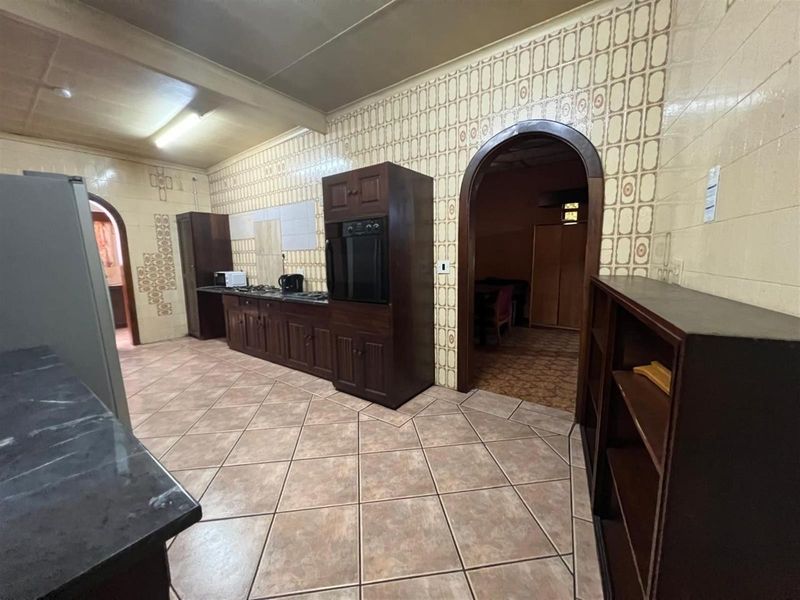 A 20 Bedroom house for sale in Bedworthpark, Vereeniging - Photo 3