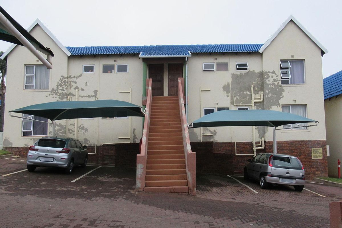 2 Bedroom 1 Bathroom cozy Apartment For Sale in Winchester Hills, Johannesburg - Photo 2