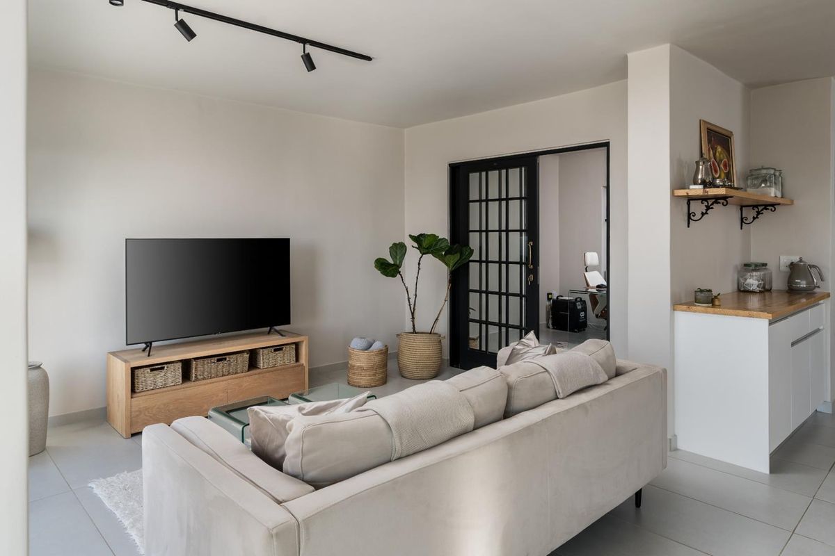 House For Sale in Mountainside, Gordons Bay - Photo 3