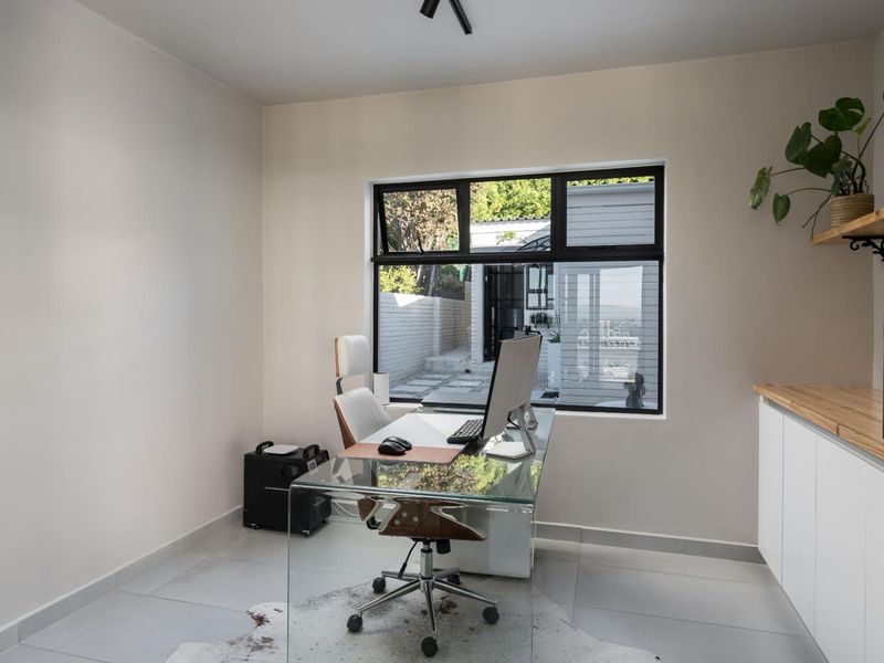 House For Sale in Mountainside, Gordons Bay - Photo 4