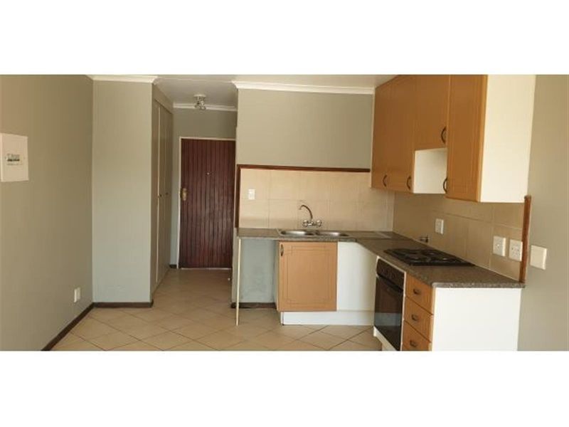 Bachelor apartment available for rent in Sage wood - Photo 6