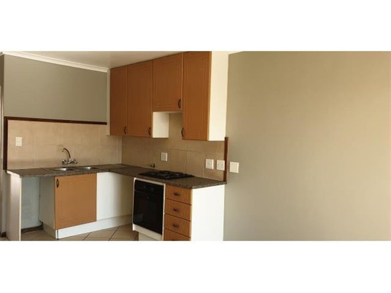Bachelor apartment available for rent in Sage wood - Photo 5