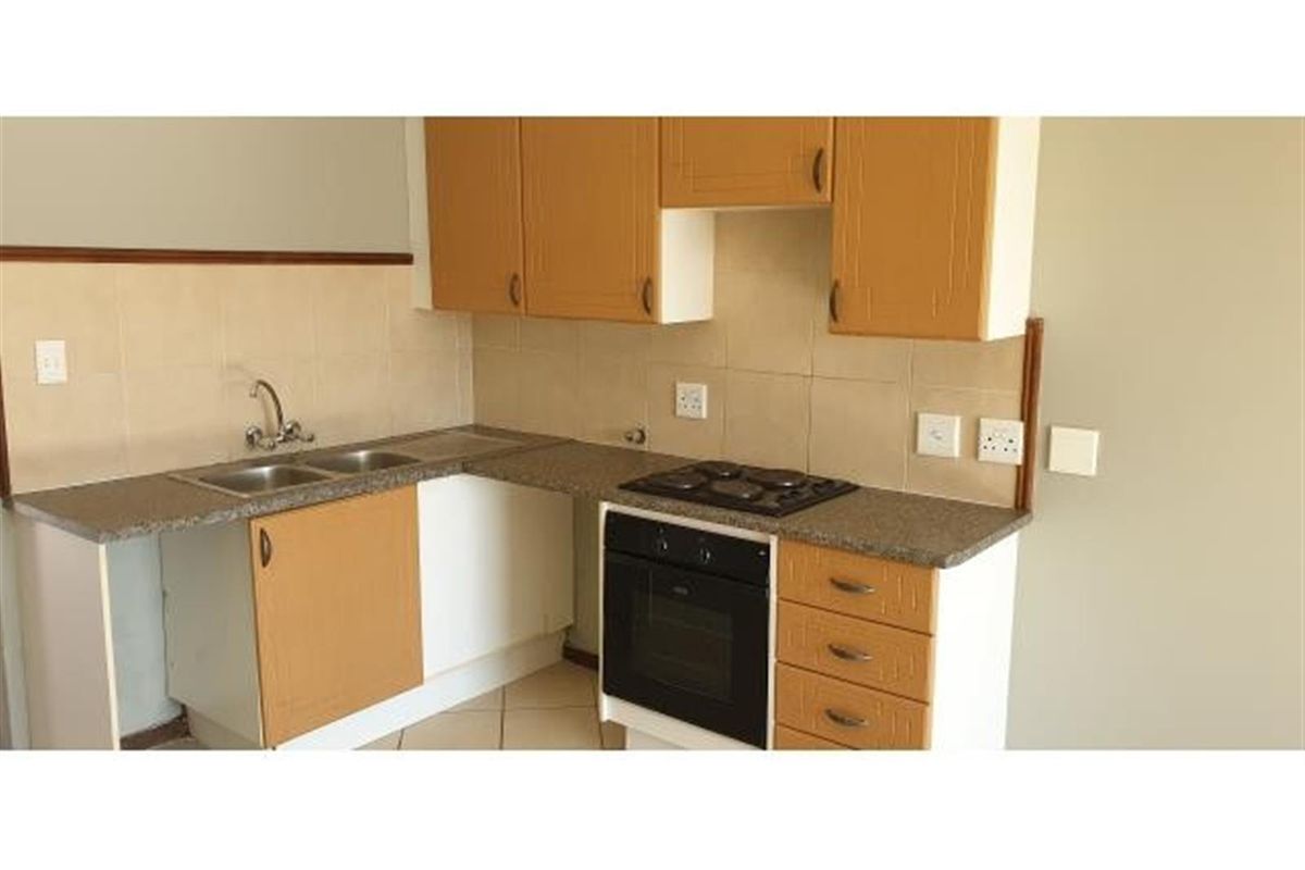 Bachelor apartment available for rent in Sage wood - Photo 3