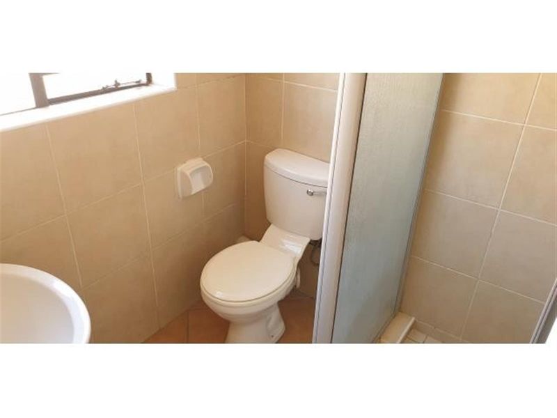 Bachelor apartment available for rent in Sage wood - Photo 10