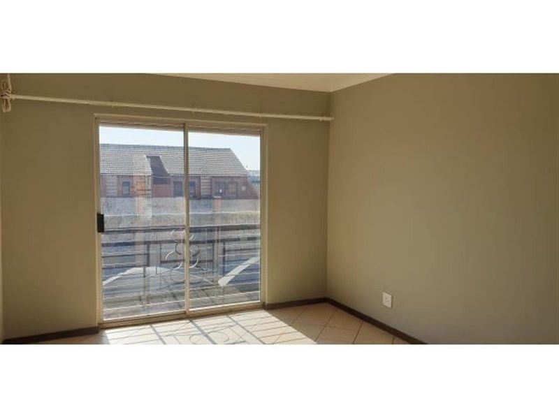 Bachelor apartment available for rent in Sage wood - Photo 8