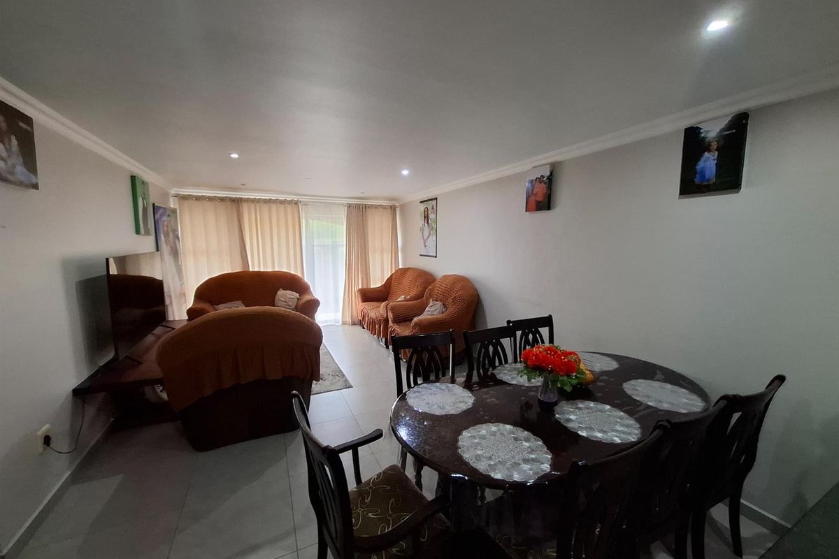 Apartment For Sale in Port Shepstone Central, Port Shepstone, KwaZulu Natal - Photo 3