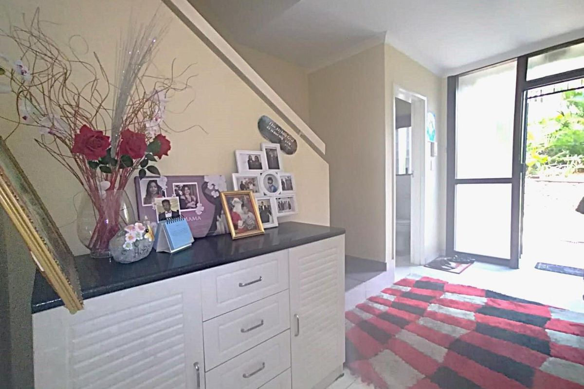 TOWNHOUSE For Sale in Morningside, Durban, KwaZulu Natal - Photo 3