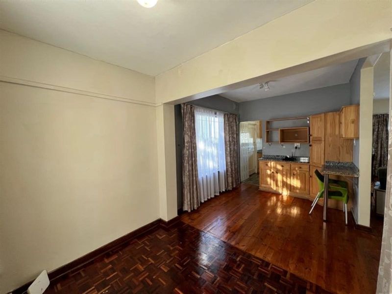 3 Bedroom Apartment To Rent in Umbilo, Durban, KwaZulu-Natal - Photo 4
