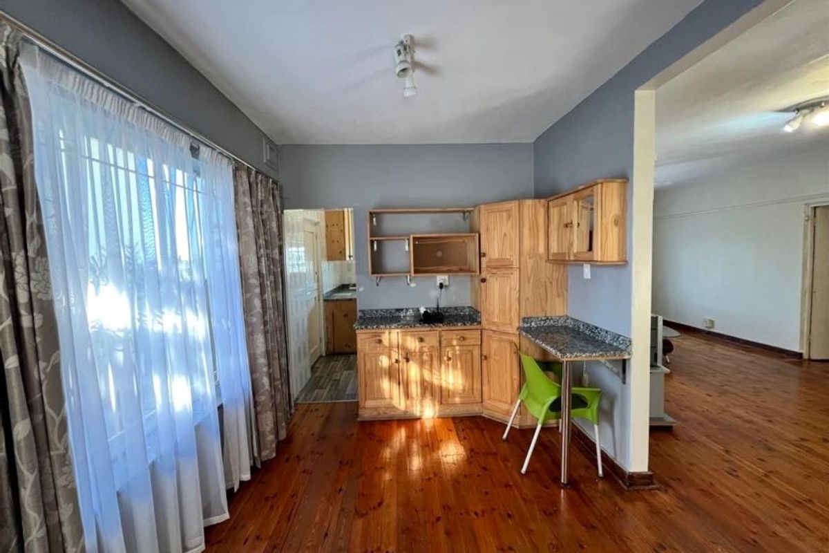 3 Bedroom Apartment To Rent in Umbilo, Durban, KwaZulu-Natal - Photo 5