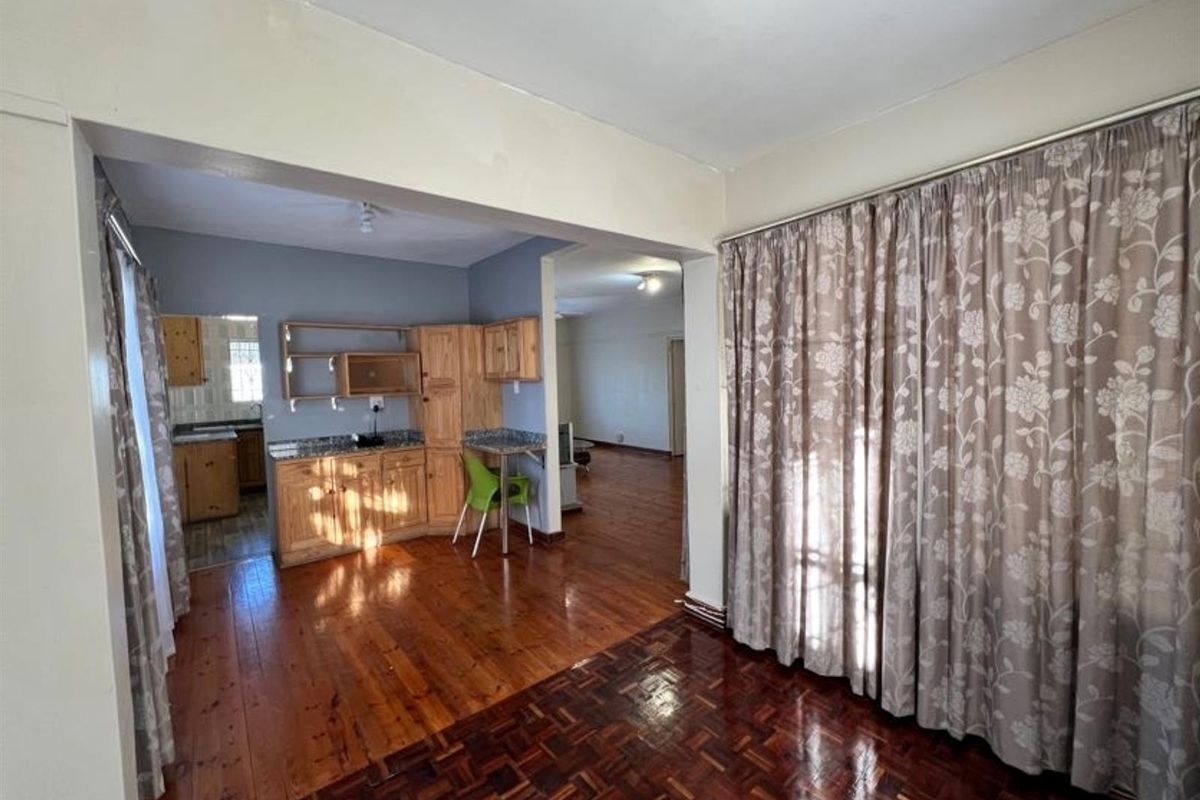 3 Bedroom Apartment To Rent in Umbilo, Durban, KwaZulu-Natal - Photo 2