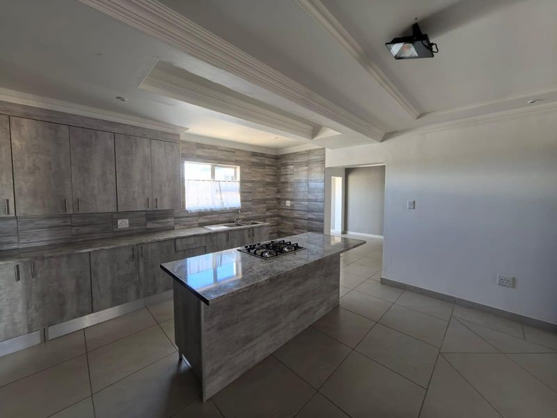 🌟 Where Starlight Meets Style: Your Modern 2 Bedroom Veld Retreat in Camelot - Photo 8