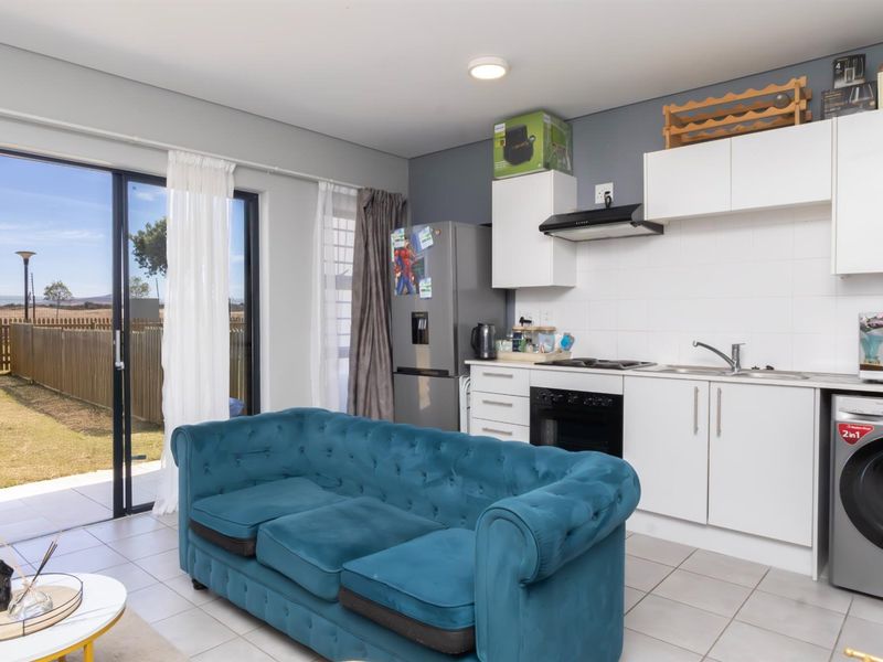 Secure, Spacious 2-Bed Ground Floor Apartment in Parklands, Blouberg - Photo 6