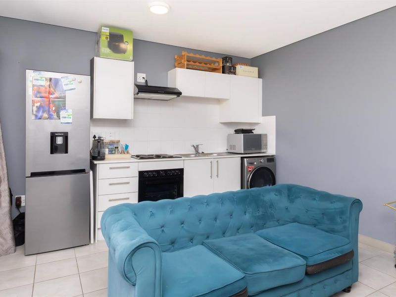 Secure, Spacious 2-Bed Ground Floor Apartment in Parklands, Blouberg - Photo 5