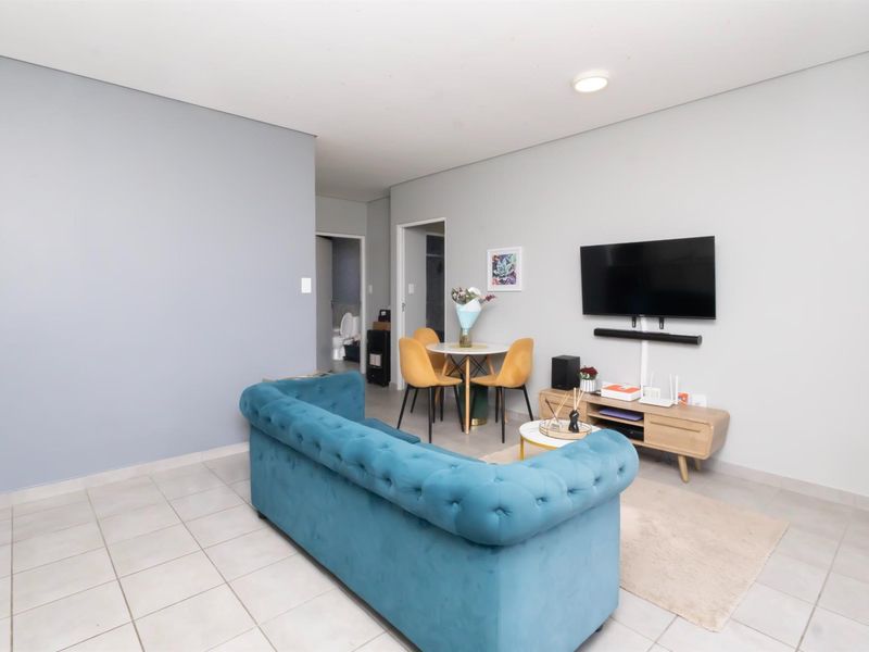 Secure, Spacious 2-Bed Ground Floor Apartment in Parklands, Blouberg - Photo 4