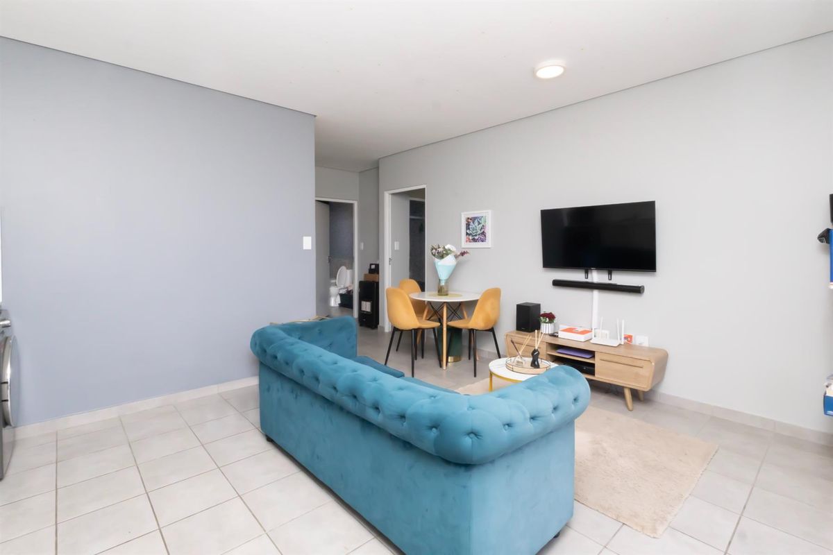 Secure, Spacious 2-Bed Ground Floor Apartment in Parklands, Blouberg - Photo 4