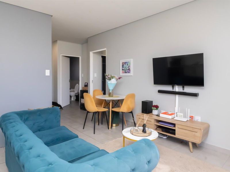 Secure, Spacious 2-Bed Ground Floor Apartment in Parklands, Blouberg - Photo 2