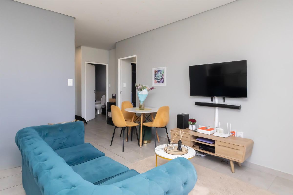 Secure, Spacious 2-Bed Ground Floor Apartment in Parklands, Blouberg - Photo 2