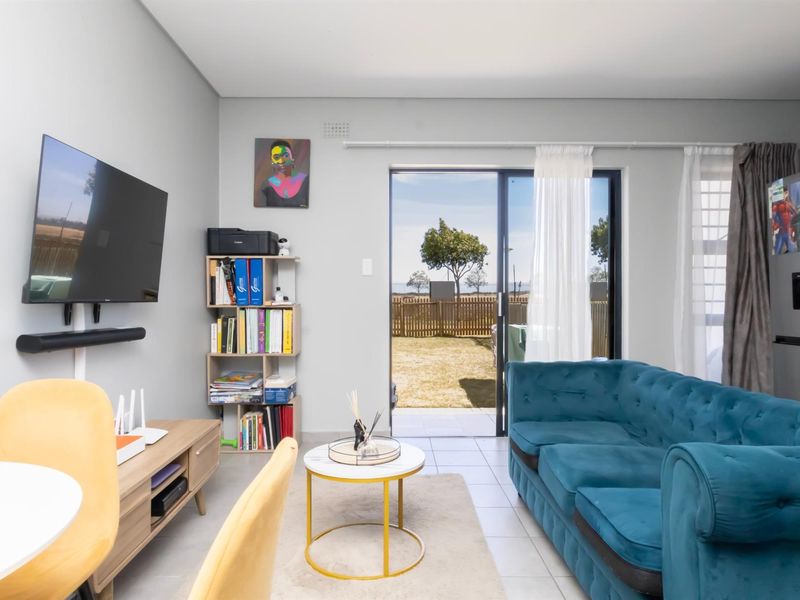 Secure, Spacious 2-Bed Ground Floor Apartment in Parklands, Blouberg - Photo 3