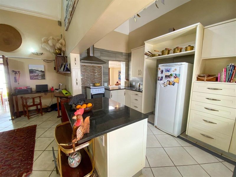 Dual-Living Opportunity in Botrivier’s Premier Security Estate - Photo 9