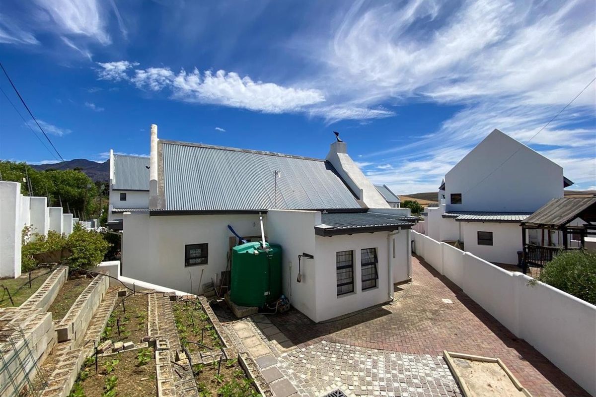 Dual-Living Opportunity in Botrivier’s Premier Security Estate - Photo 3